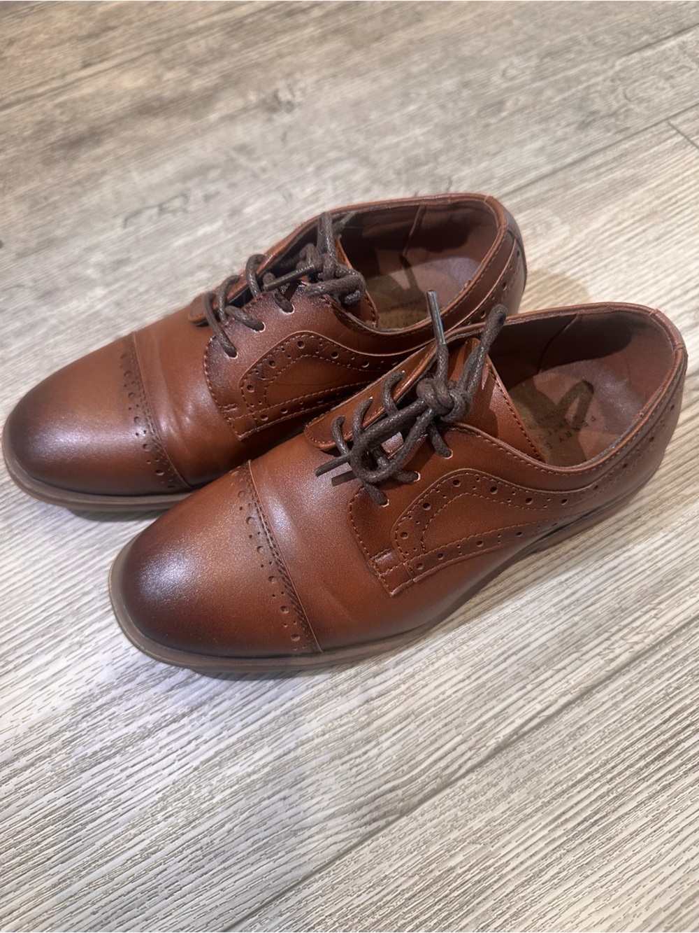 Perry Ellis Boys Brown Leather Cap-Toe Dress Shoes